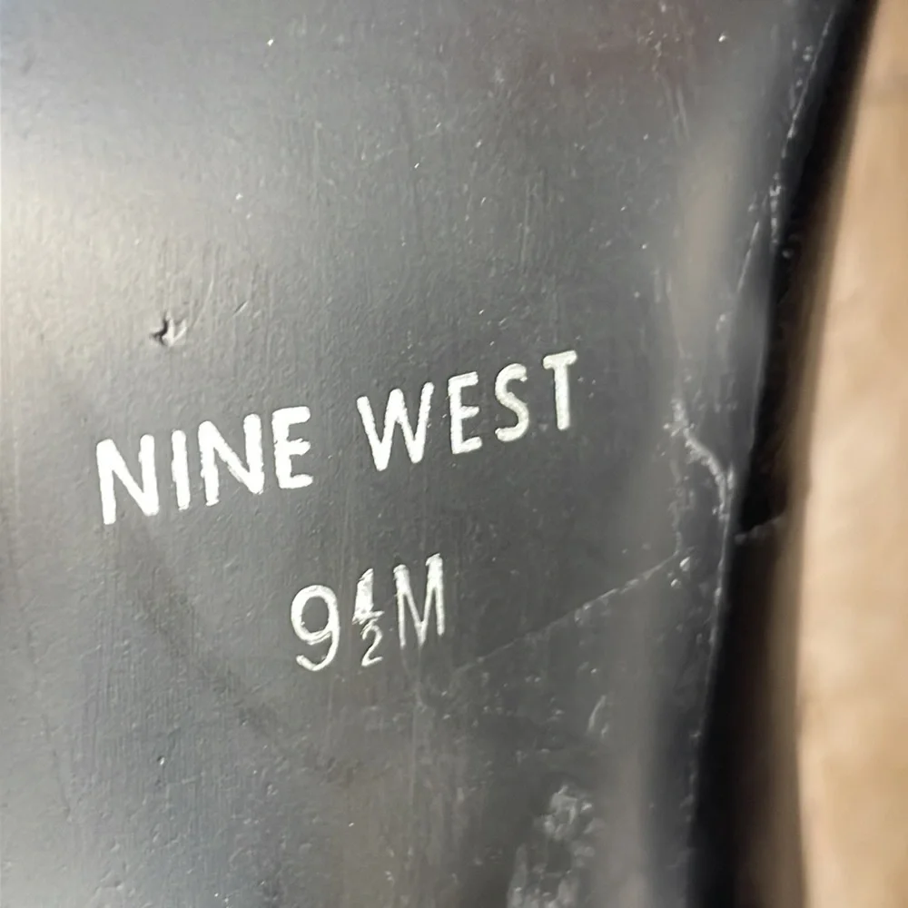 NINE WEST 